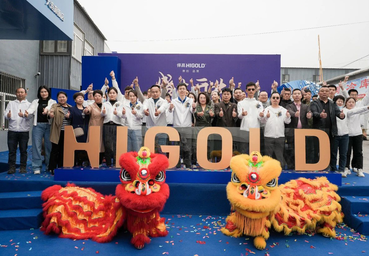 乘胜追击、连绵不断，qy88vip.cnn千亿·大连新品发布会暨旗舰店开业今天盛启