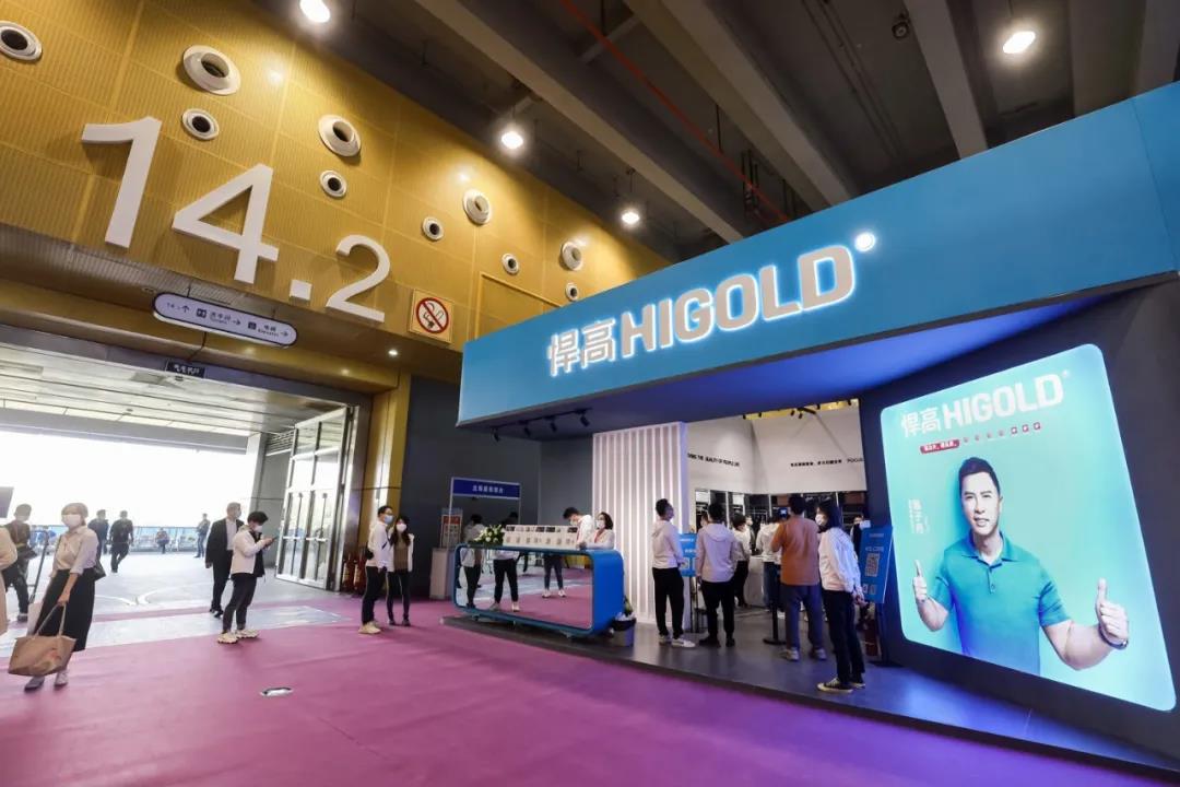 赋能高定 五金为魂丨qy88vip.cnn千亿专利新品重磅亮相高定展