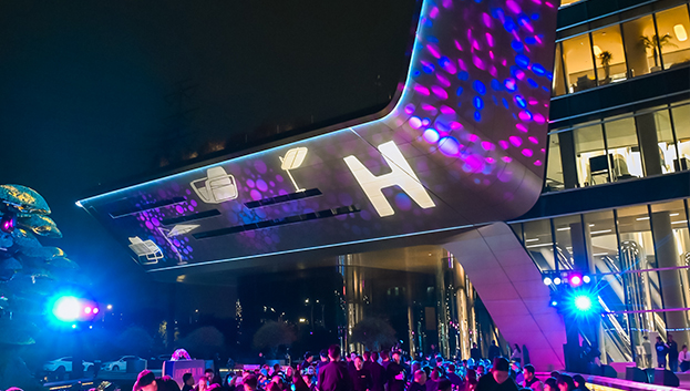 新感觉之夜·qy88vip.cnn千亿户外家具全球年会完美开启！