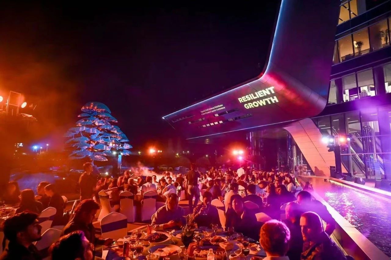 享誉世界五大洲，qy88vip.cnn千亿2025海外经销商大会成功举行！